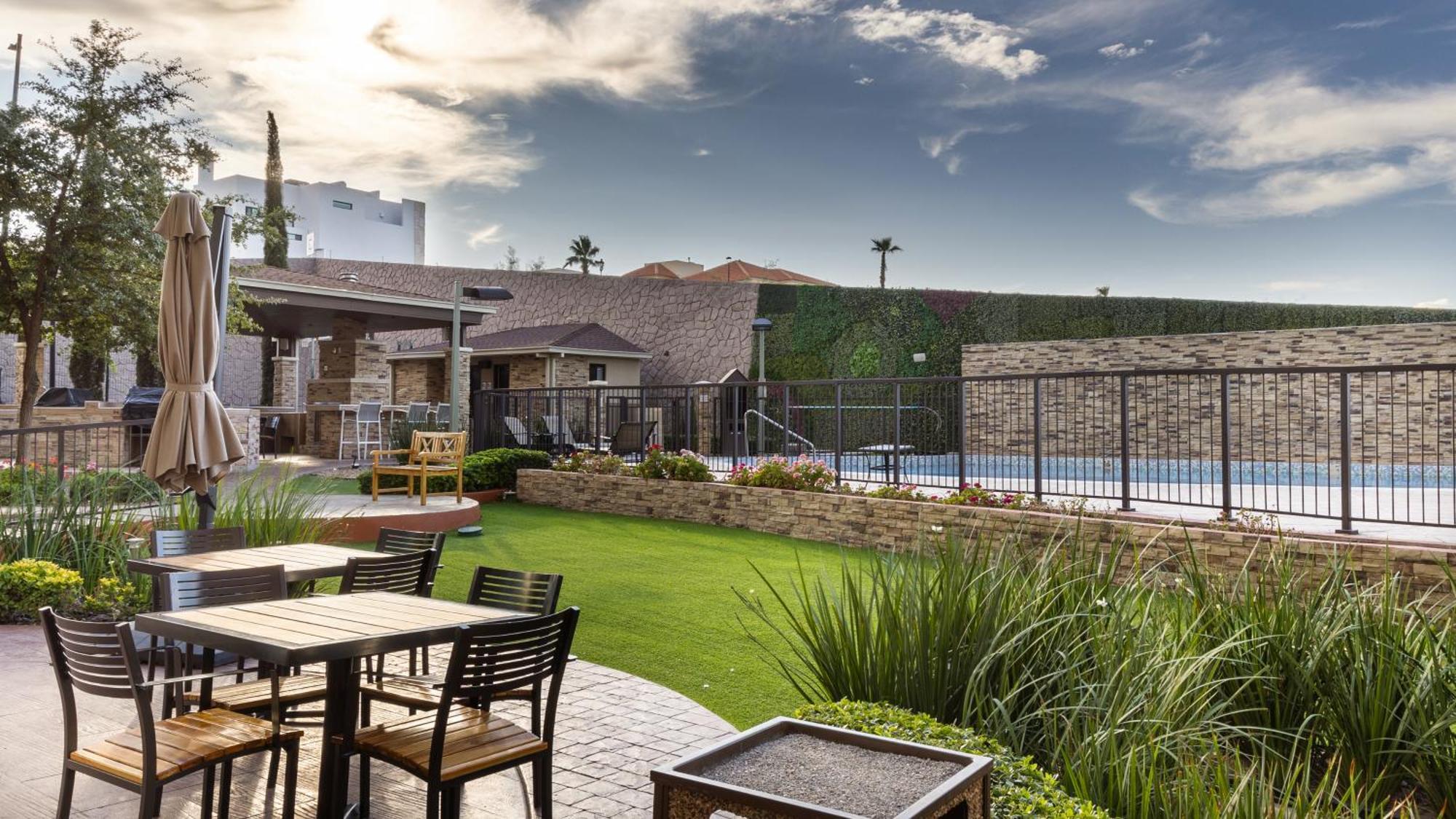 Staybridge Suites Chihuahua By Ihg מראה חיצוני תמונה